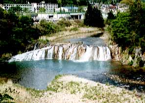 東栄町の名瀑　蔦の淵の大滝